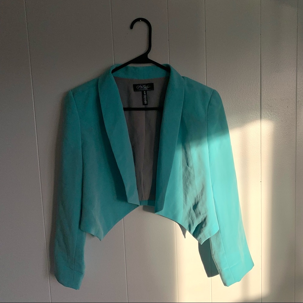 Blazer - Picture 2 of 2